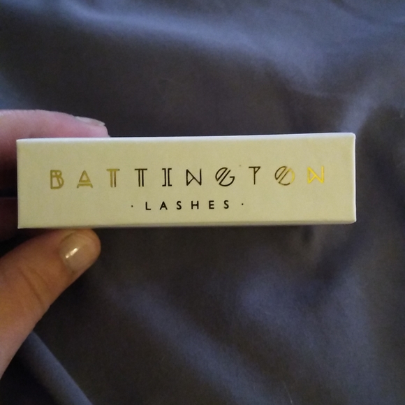 Battington eyelashes - Picture 2 of 4